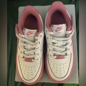 Nike Kids' Sneakers - White and Pink